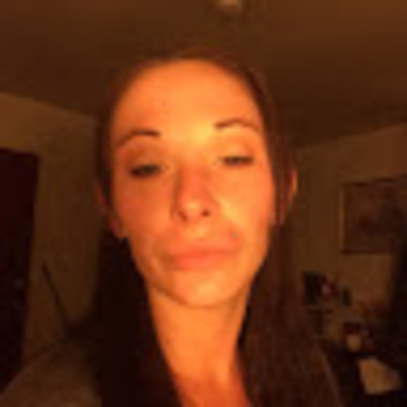 Meet your Posher, Tonya - Picture 1 of 1